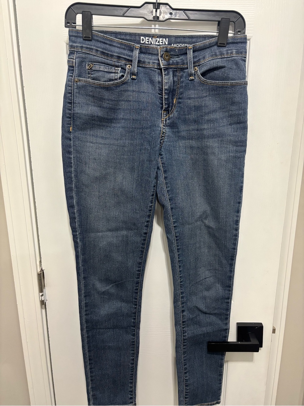 Levi's Denizen Women's Skinny Jeans in Medium Blue Wash